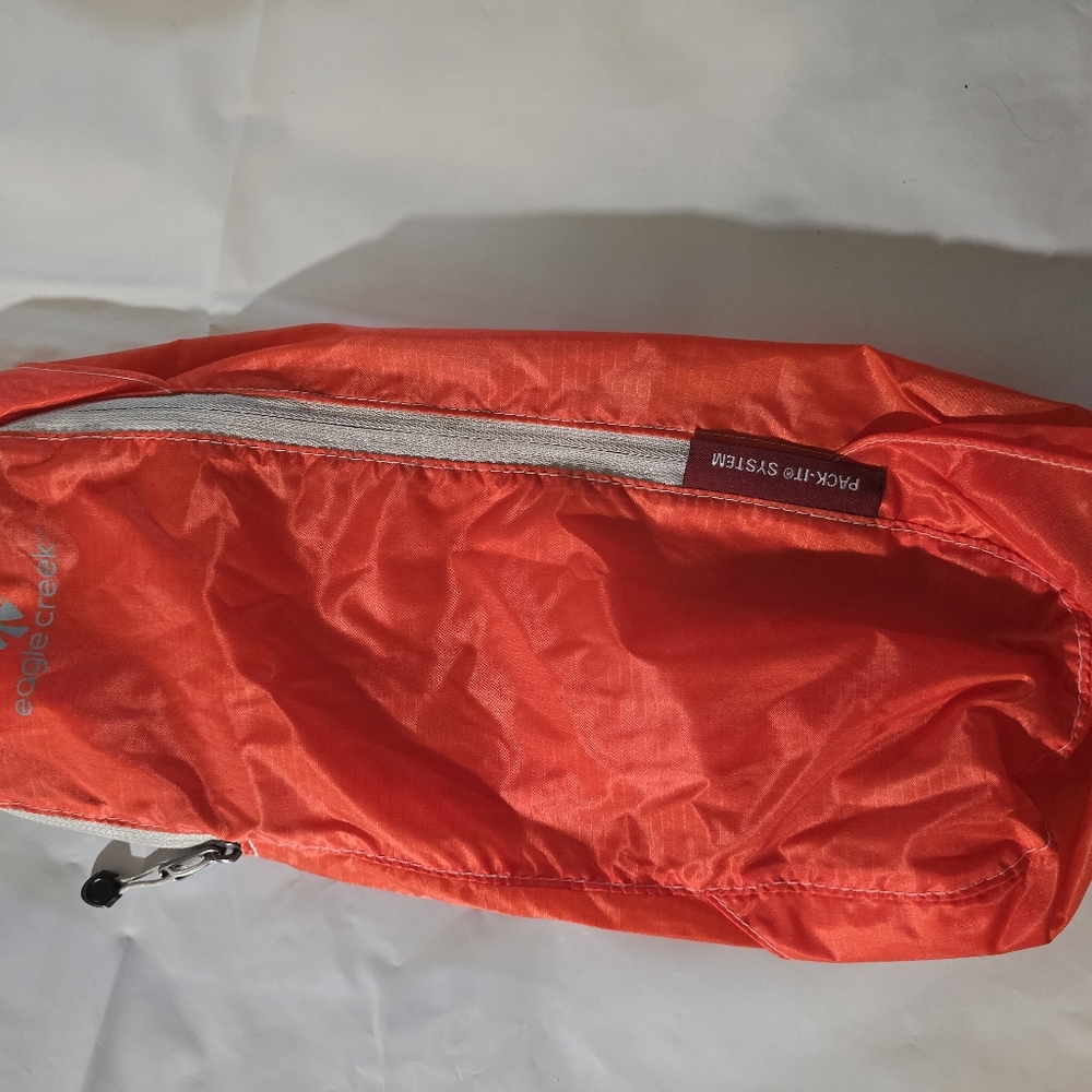 Eagle Creek Packing Cube and Flat Mesh Front Bag